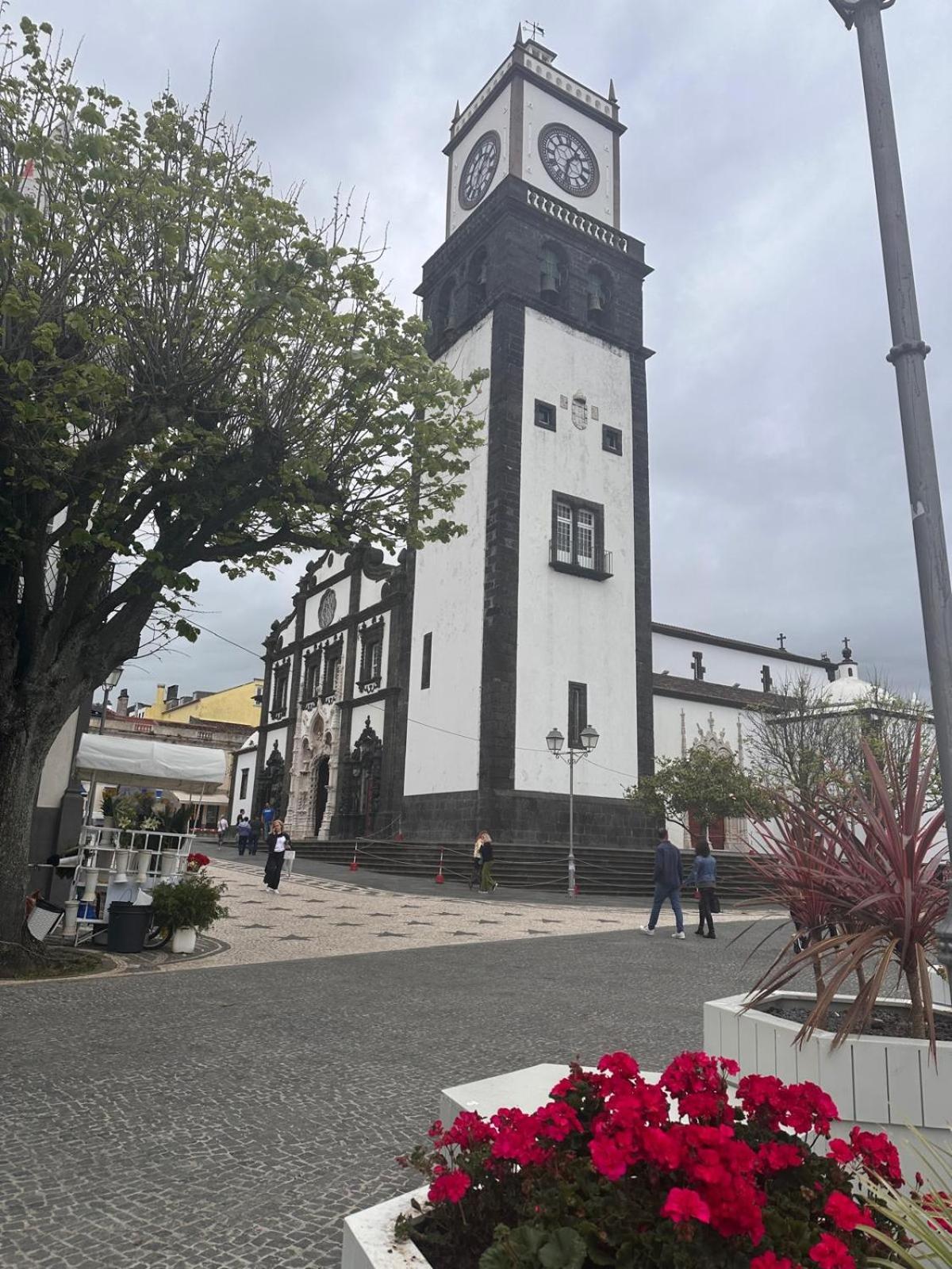 Azor International Hostel Ponta Delgada Zewnętrze zdjęcie